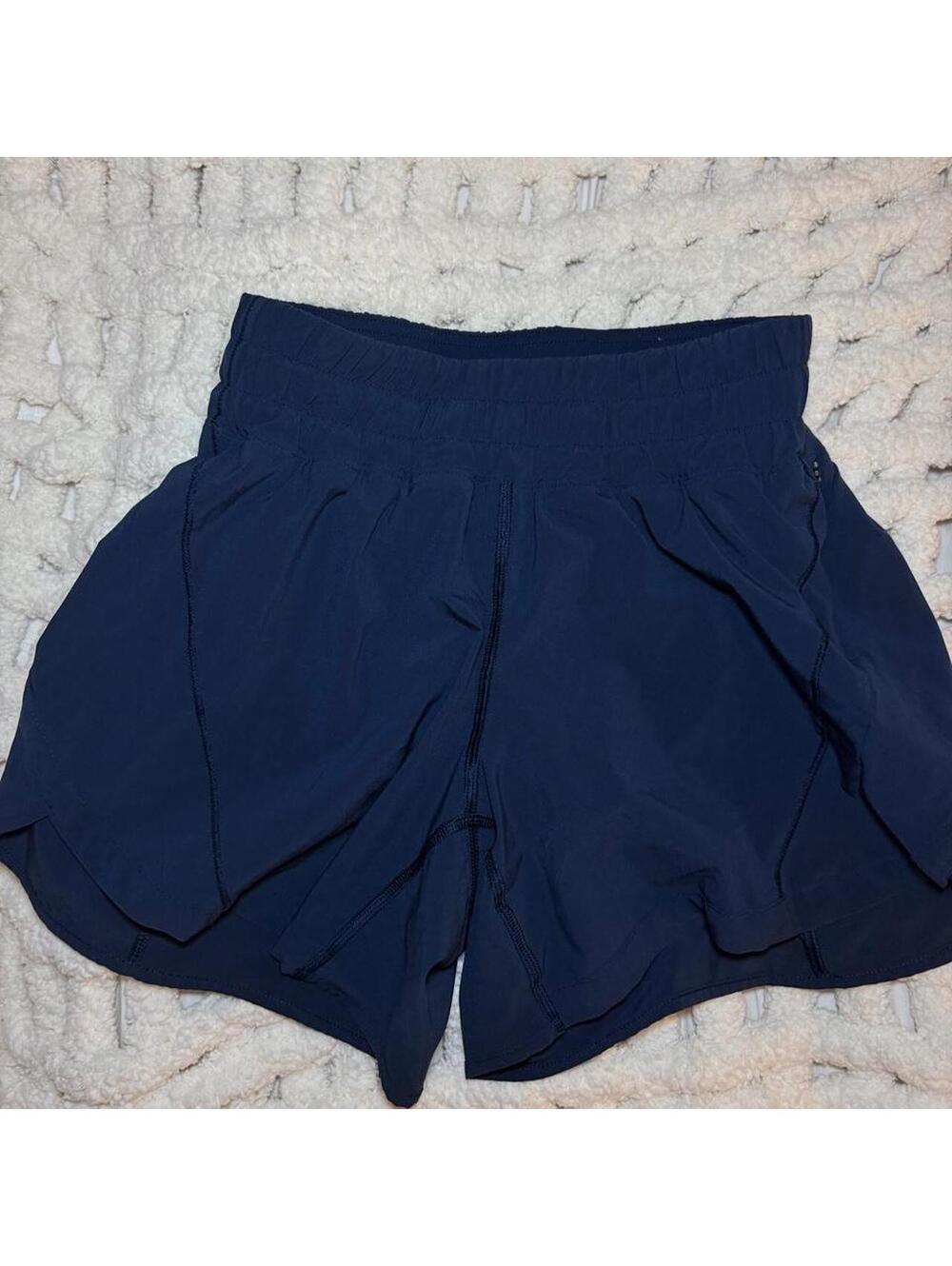 Lululemon Women's Navy and Blue Shorts